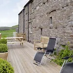 Dom wakacyjny Birkend Farmhouse *